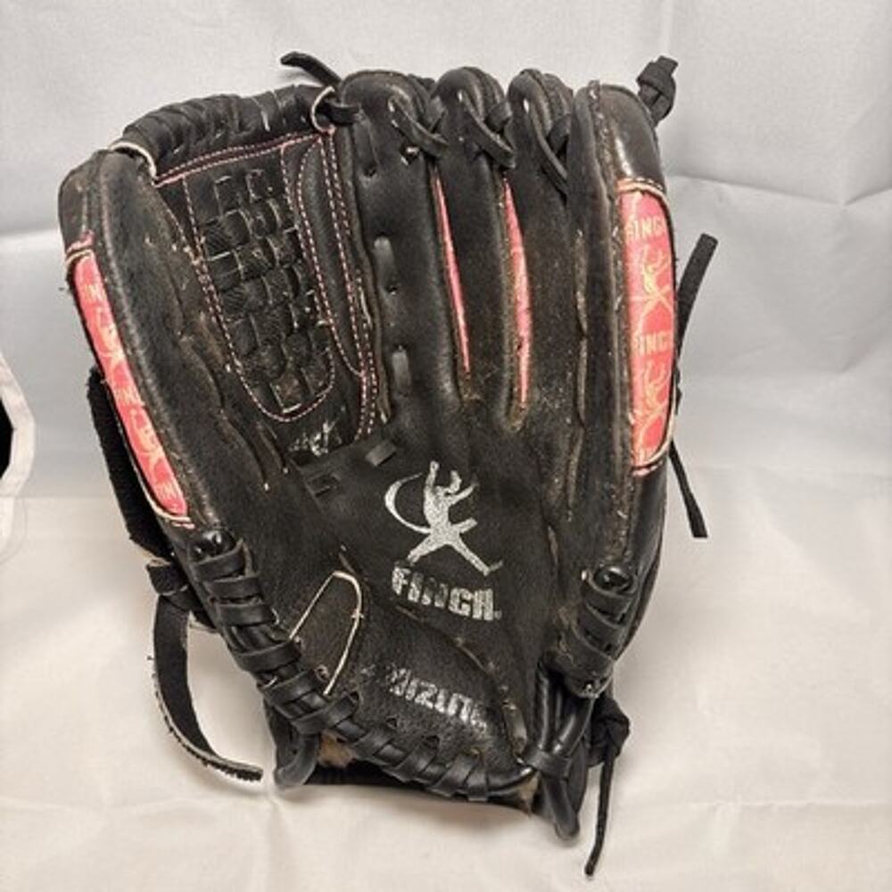 Mizuno Finch GPP 1103 11” Youth Fastpitch Softball Glove Black Pink RHT